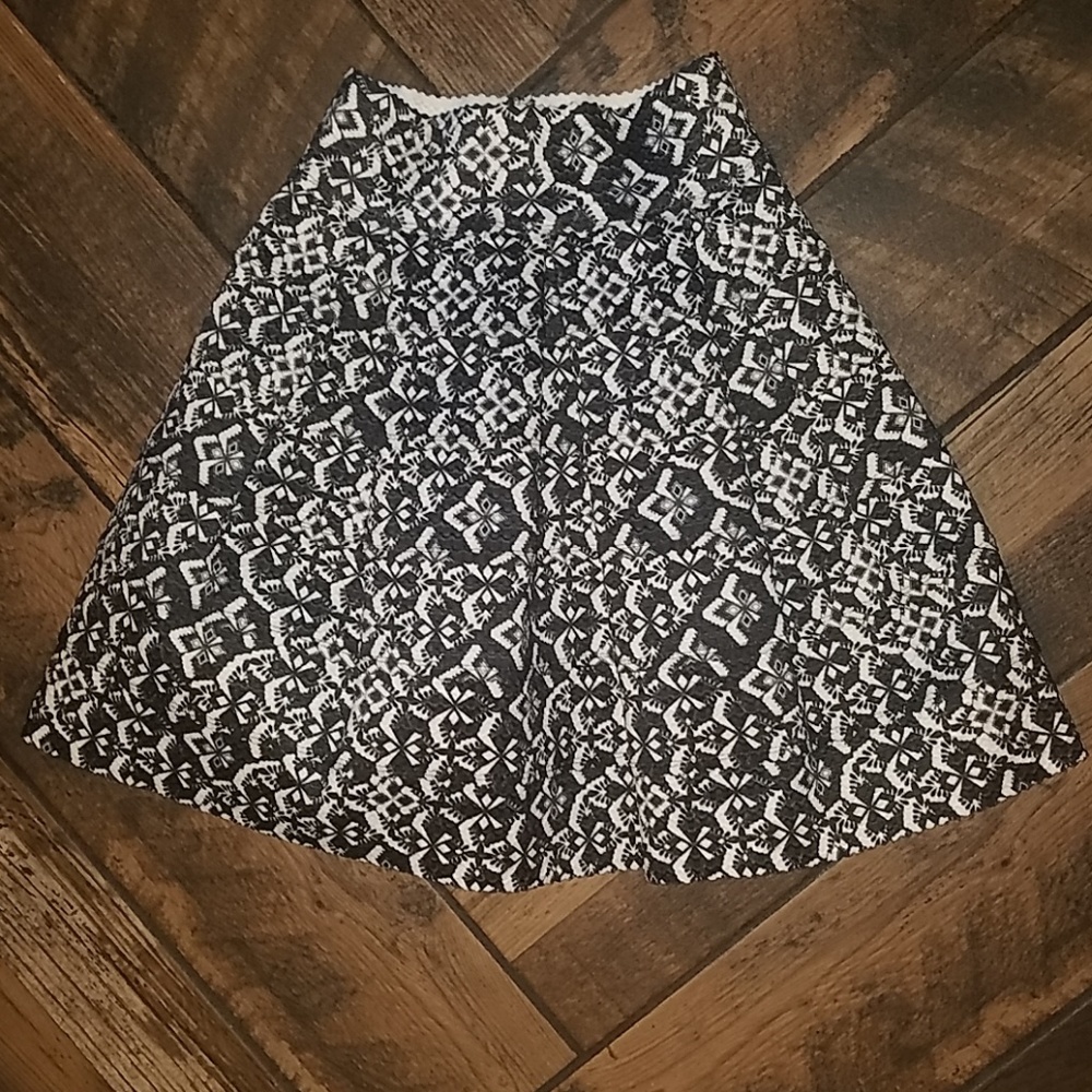Cute black and white rubber skirt